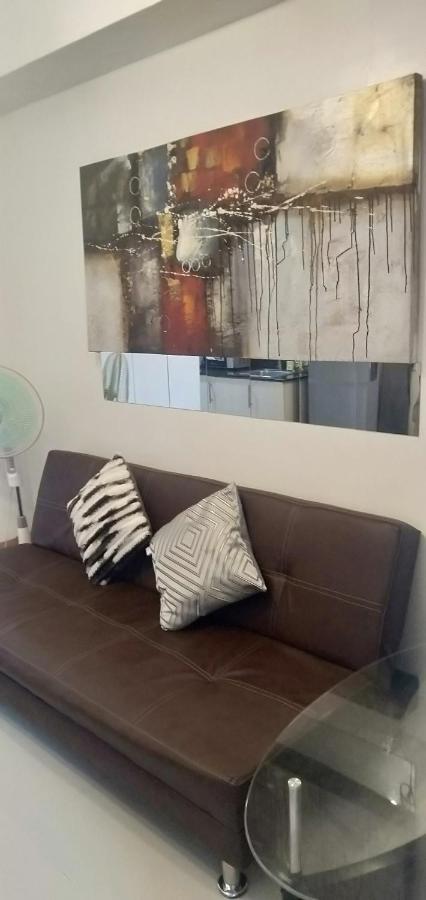 Yhanz Z Sea Residences Pasay Exterior foto