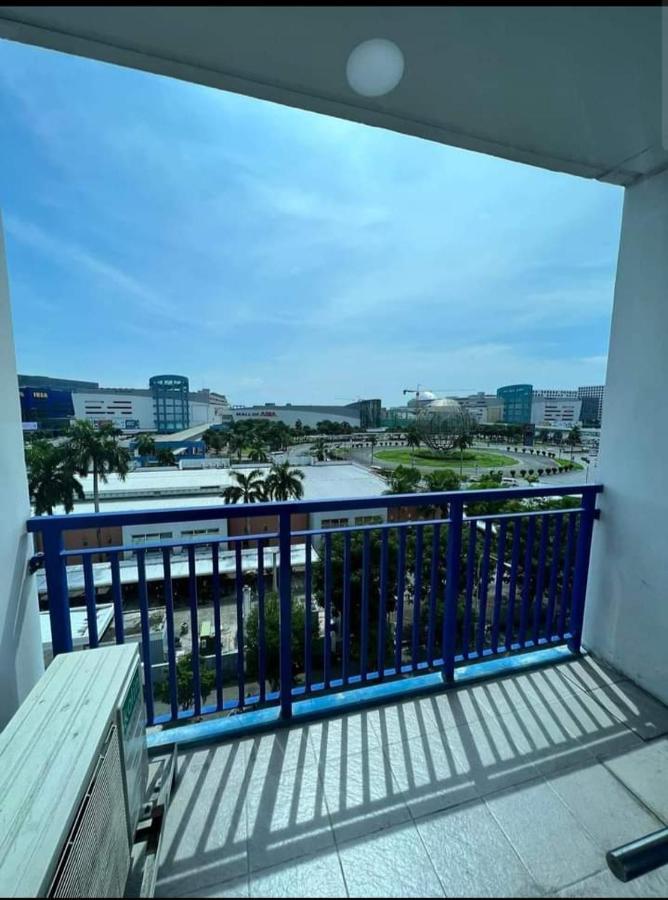 Yhanz Z Sea Residences Pasay Exterior foto